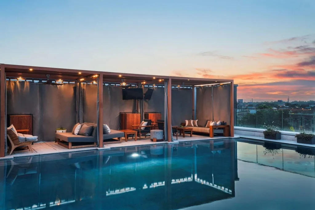 Weekend getaway in Texas at Thompson San Antonio-Pool